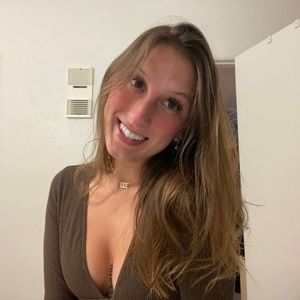 Meet your Posher, Briana